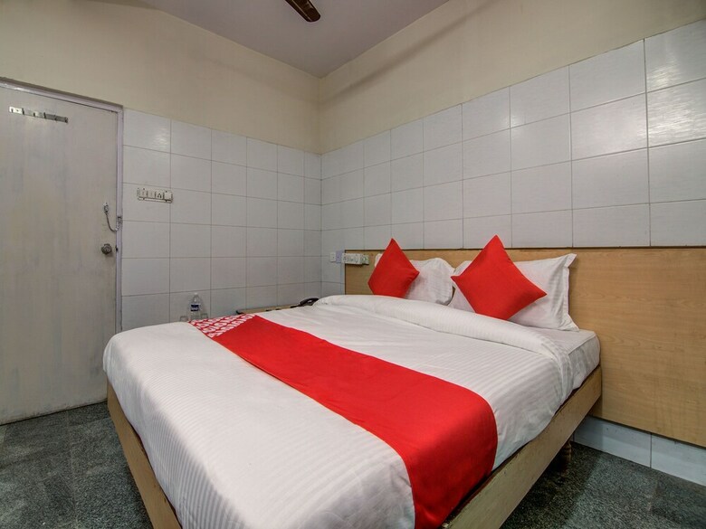 Hotel Oyo 14669 Mayur's Residency