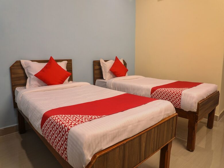 Hotel Oyo 15457 Grd Residency