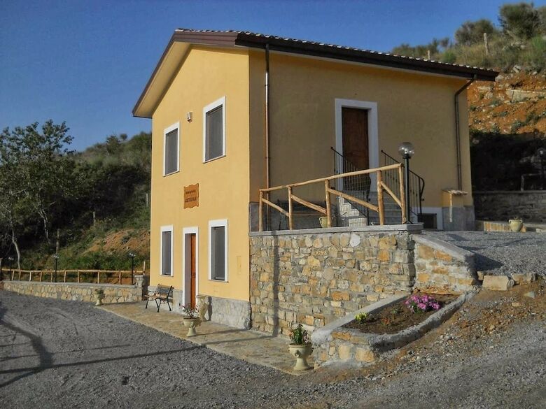 Agroturismo La Casetta Del Pollino