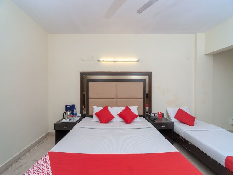 Hotel Oyo 15972 Bhimaas Corporate Residency