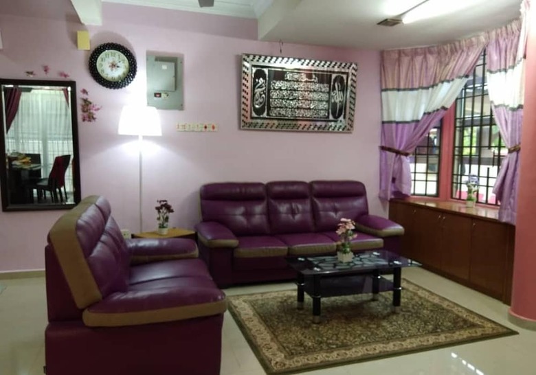 Aisyamyra Homestay