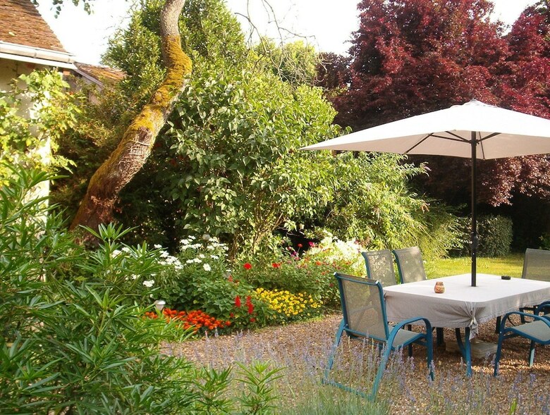Hotel Chambres D'h�tes C�t� Jardin