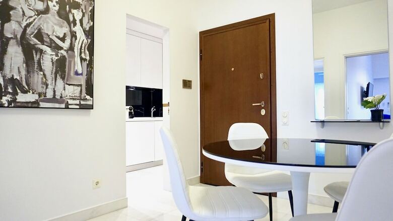 Apartamentos Central & Elegant Apt In Athens