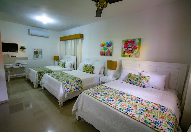 Hotel Rancho Guacamayos