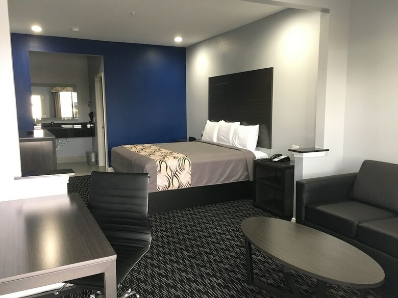 Posada Platinum Inn And Suites