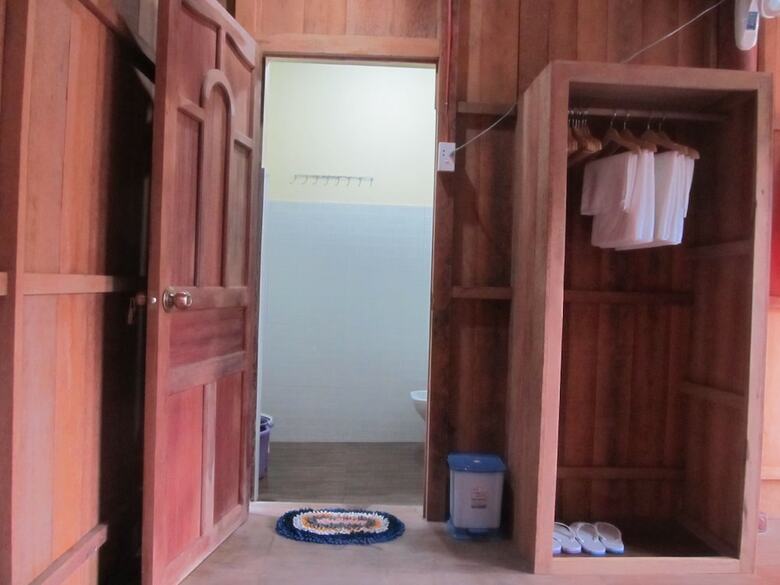 Hotel Coconut Homestay