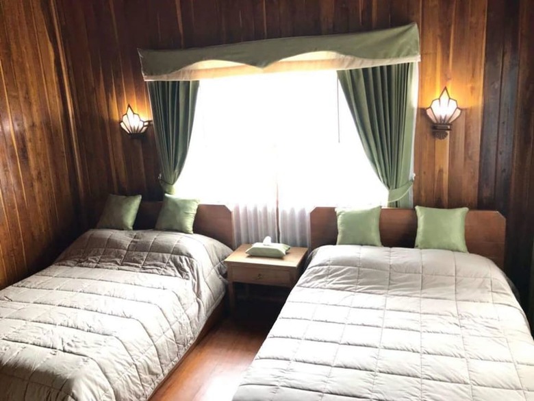 Hotel Riverside Home