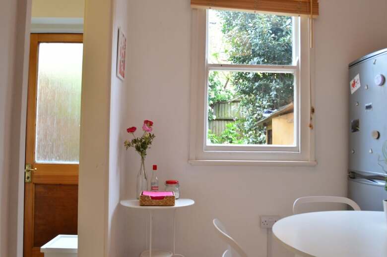 Tooting Broadway 2 Bedroom House