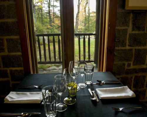Hotel Trout Point Lodge Of Nova Scotia