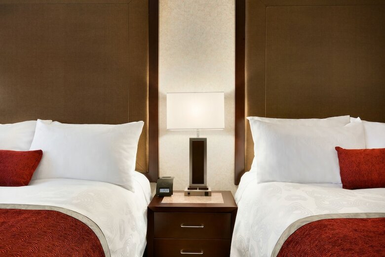 Poco Inn And Suites Hotel And Conference Center
