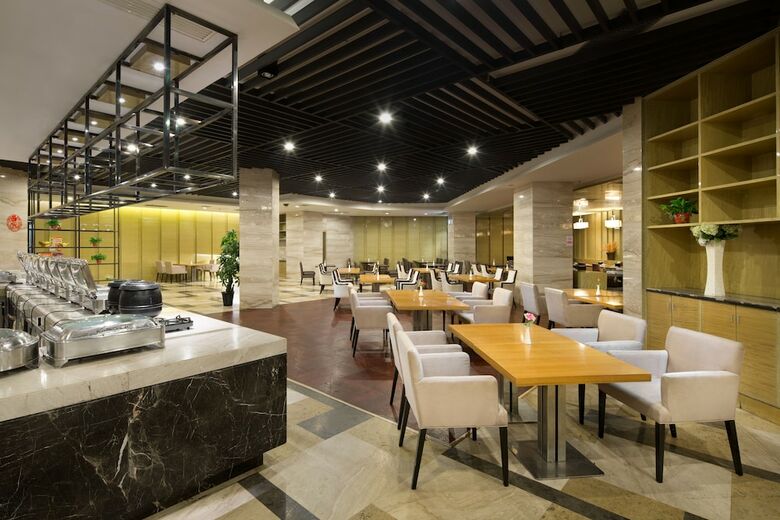 Shaoyang Huatian Hotel