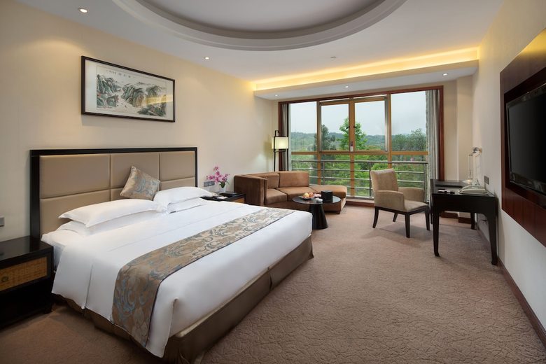 Huitang Huatian Hot Spring Resort Hotel