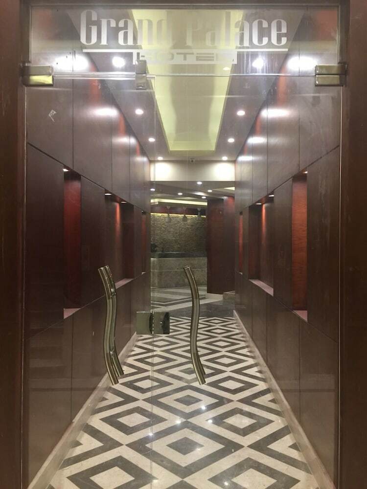 Grand Palace Hotel