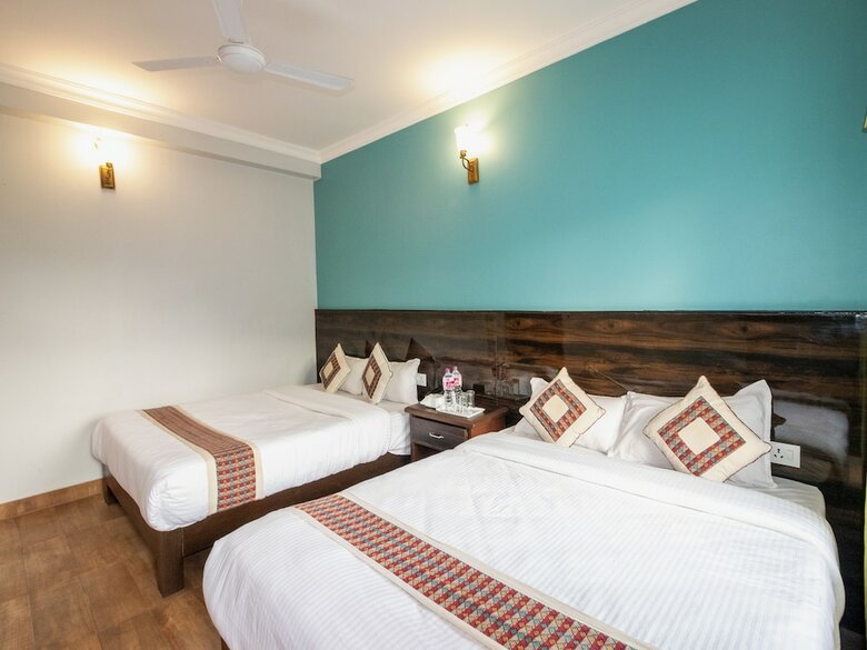 Hotel Oyo 254 White House In