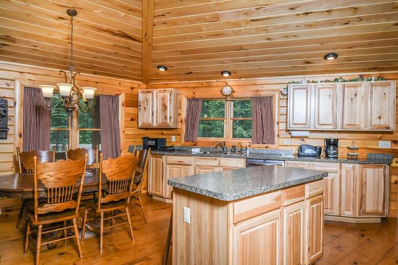 Cozy Cabin 4 Bedroom House