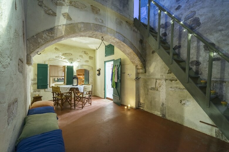 Moundros 1620 Venetian Residence