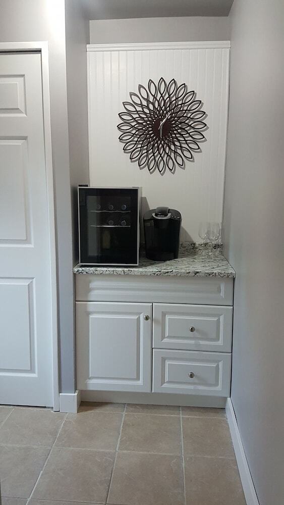 Christine's Bed And Breakfast By Elevate Rooms