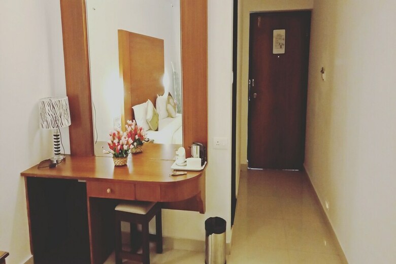 Oyo 19742 Hotel Dona Castle