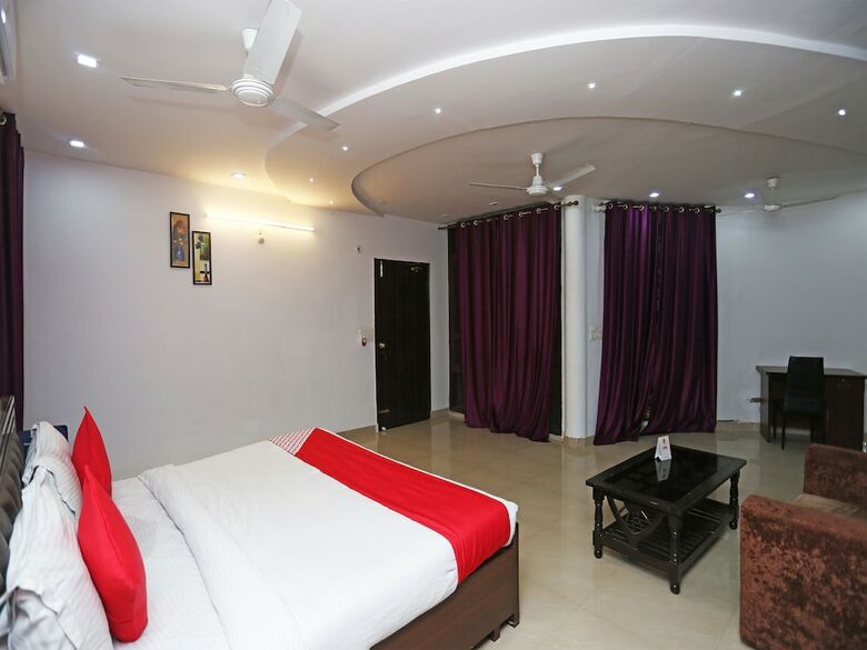 Hotel Oyo 18648 Raj Inn
