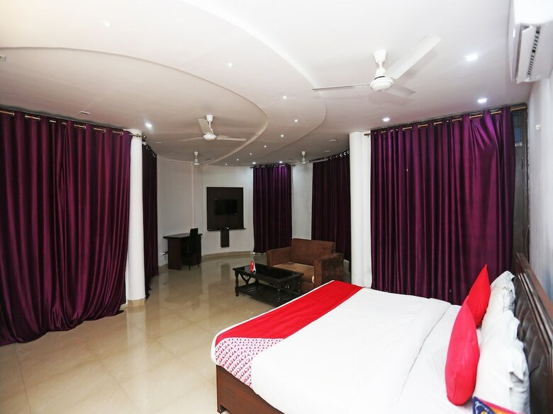 Hotel Oyo 18648 Raj Inn