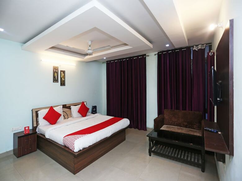 Hotel Oyo 18648 Raj Inn