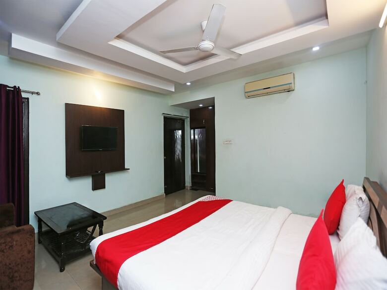 Hotel Oyo 18648 Raj Inn