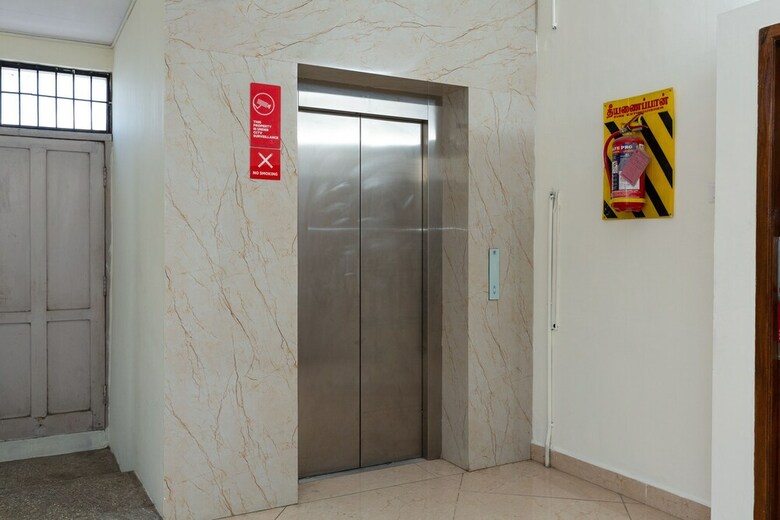 Hotel Oyo 17298 Flagship Kishore Inn