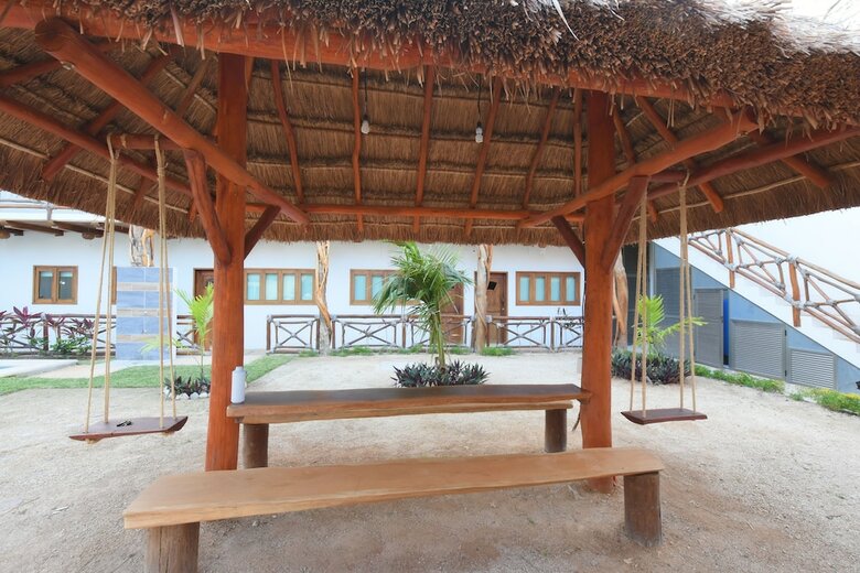 Hotel Hacienda Dos Ojos