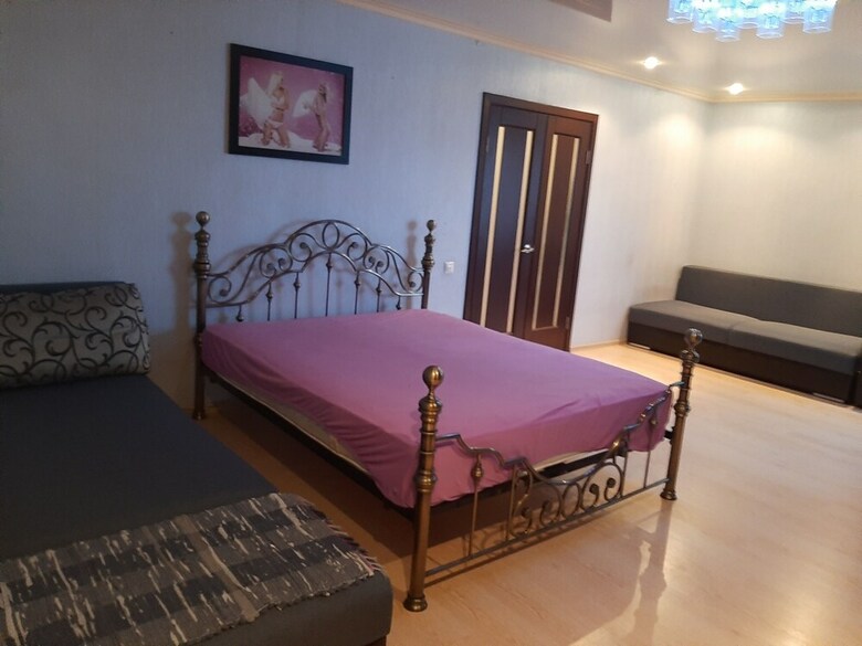 Apartment On Maksima Gorkogo 32