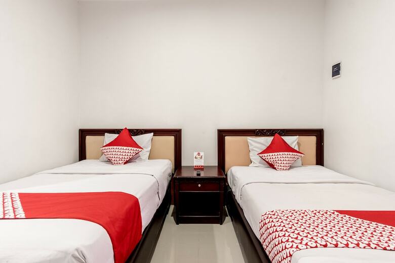 Hostal Oyo 283 Helvetia Residence