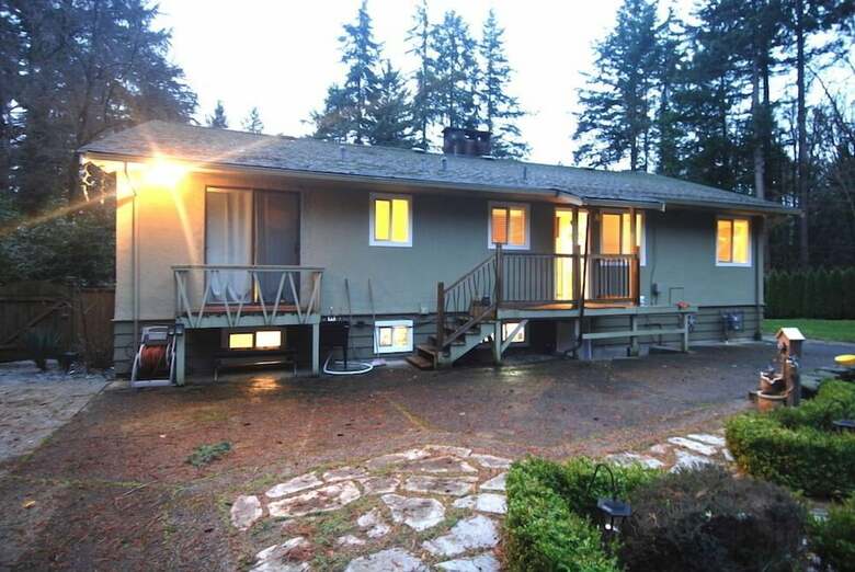 Luxe Retreat At 8050 Kaymar Dr.