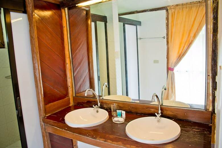 Hotel Caluwayan Palm Island Resort