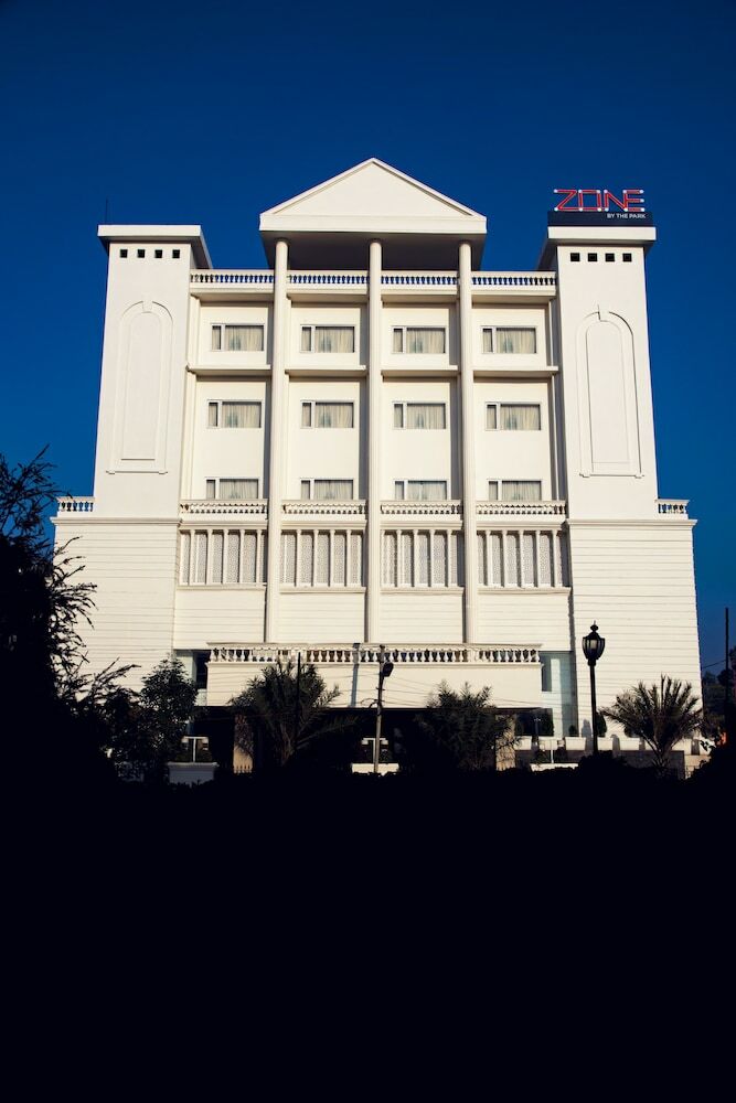 Hotel Zone By The Park Jammu