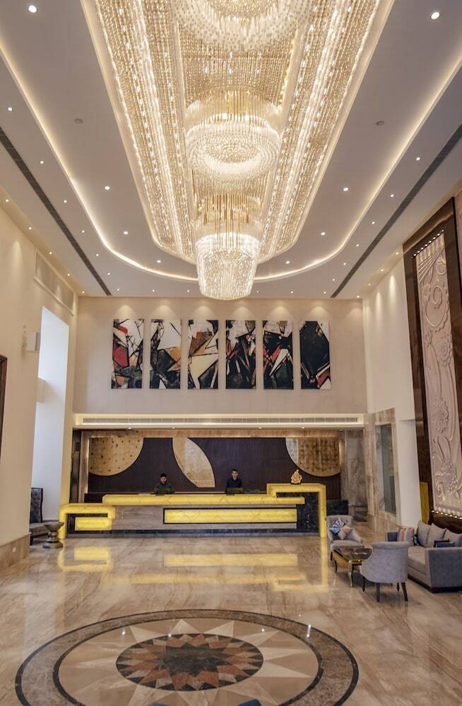 Hotel Zone By The Park Jammu