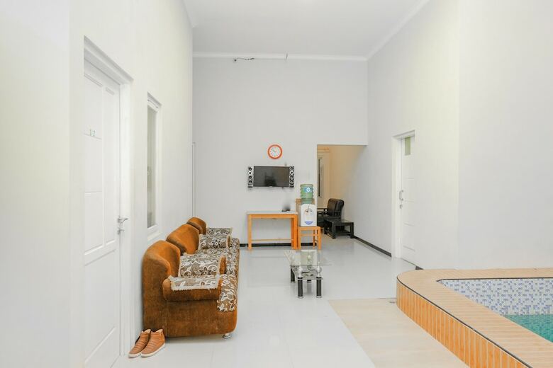 Hostal Oyo 314 Emas 23 Guest House Syariah