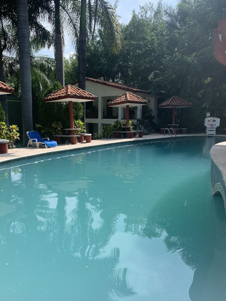 Hotel Rancho Agua Salada