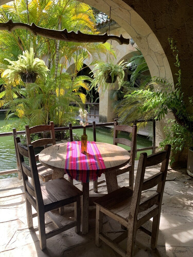 Hotel Rancho Agua Salada