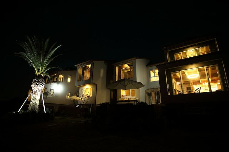 Jeju Lake Pension