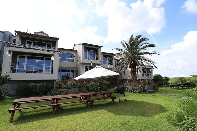 Jeju Lake Pension