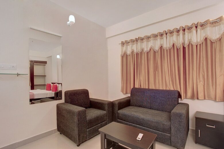 Hotel Oyo 24721 Sweven Stays