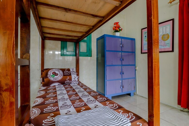 Hostal Bahagia Sederhana Home Stay - Hostel