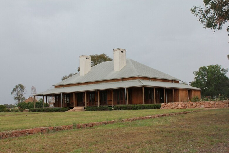 Cabana Yarrabandai Creek Homestead