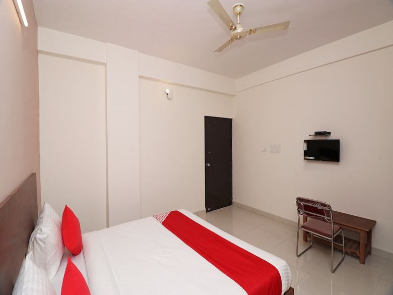 Hotel Oyo 24051 Flagship Shubh Inn Gomti Nagar