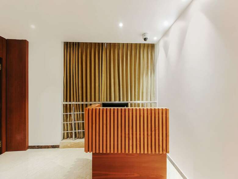 Hotel Oyo 24583 Sesha Grand
