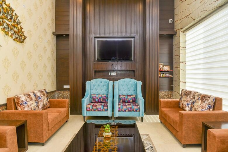 Hotel Grand Decor