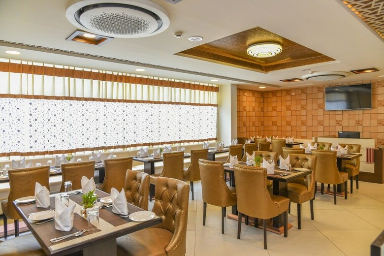 Hotel Grand Decor