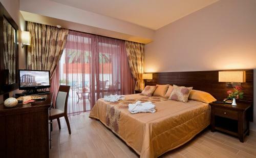 Hotel Porto Platanias Beach Resort And Spa