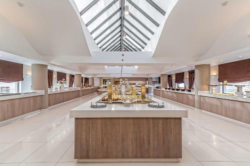 Hotel Porto Platanias Beach Resort And Spa