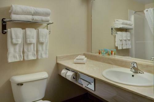 Hotel Pomeroy Inn And Suites