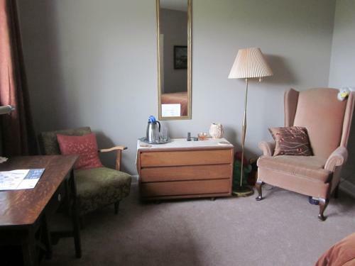 Suite As It Gets Vacation Rental/b&b